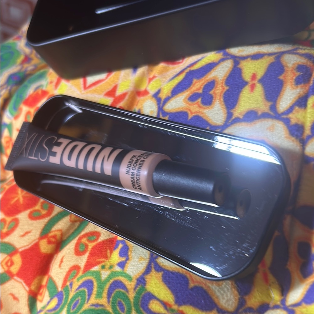 NUDESTIX Nude 6 concealer - Picture 5 of 15
